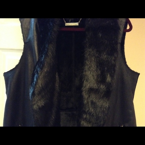 Faux shearling vest - Picture 3 of 4